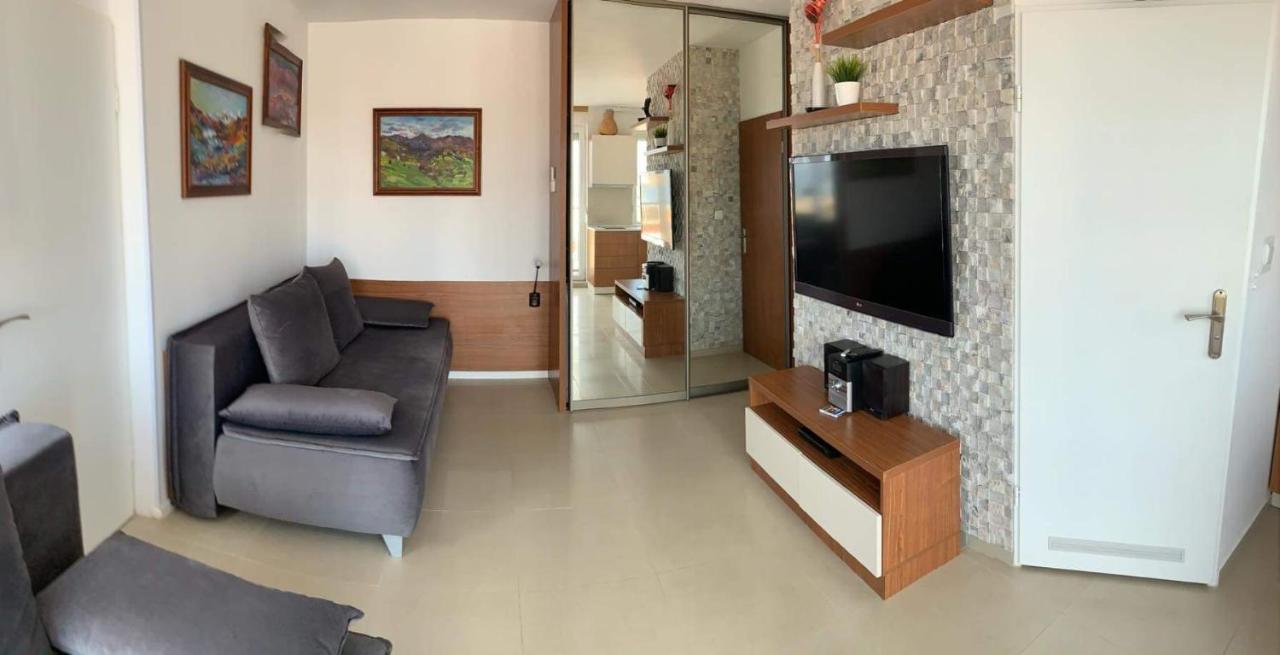 Golden View Przy Samym Morzu Plazy Apartment Primorsko Exterior photo
